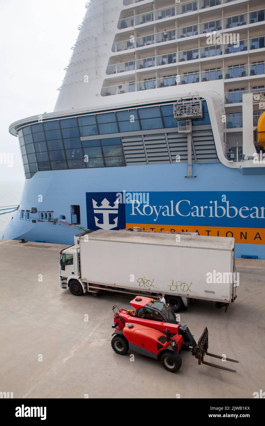 Auf der Royal Caribbean Anthem of the Seas während einer Kreuzfahrt Lebensmittel eindecken Stockfoto