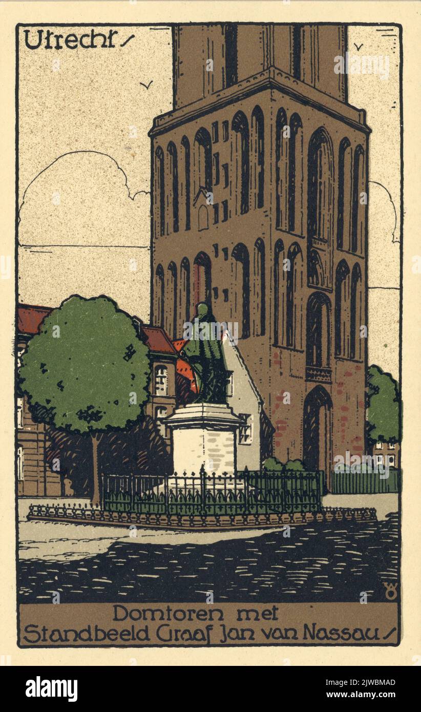 Blick auf den Domplein in Utrecht von Südosten mit einem Teil des Domturms und im Vordergrund die Statue des Grafen Jan van Nassau. Stockfoto