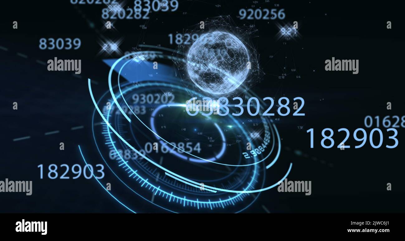 Bild von Zahlen, Bearbeitungskreis und Globus auf schwarzem Hintergrund Stockfoto