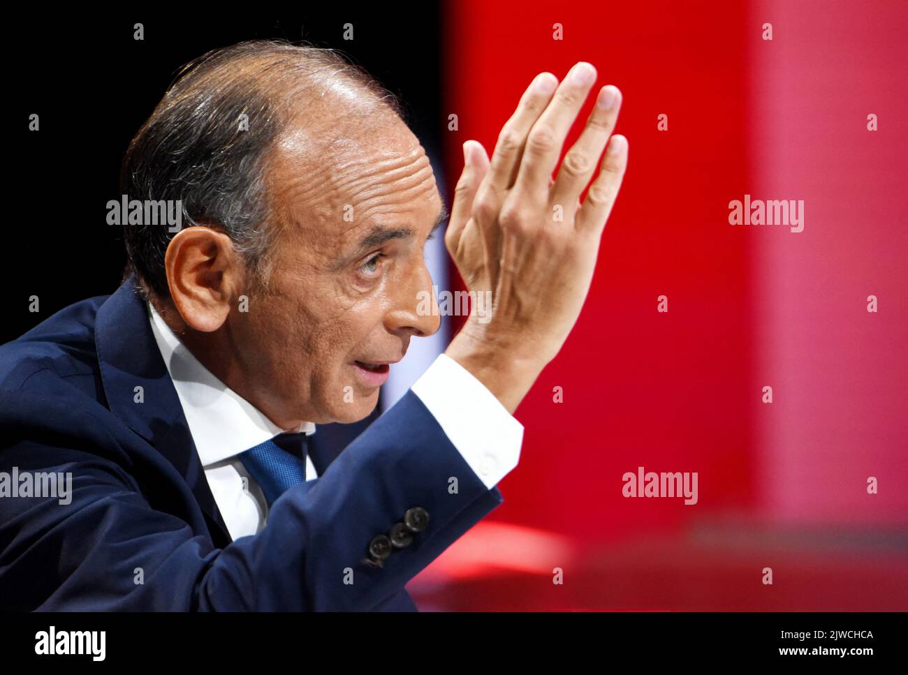 Eric Zemmour wird am 5. September 2022 von Apolline de Malherbe auf RMC