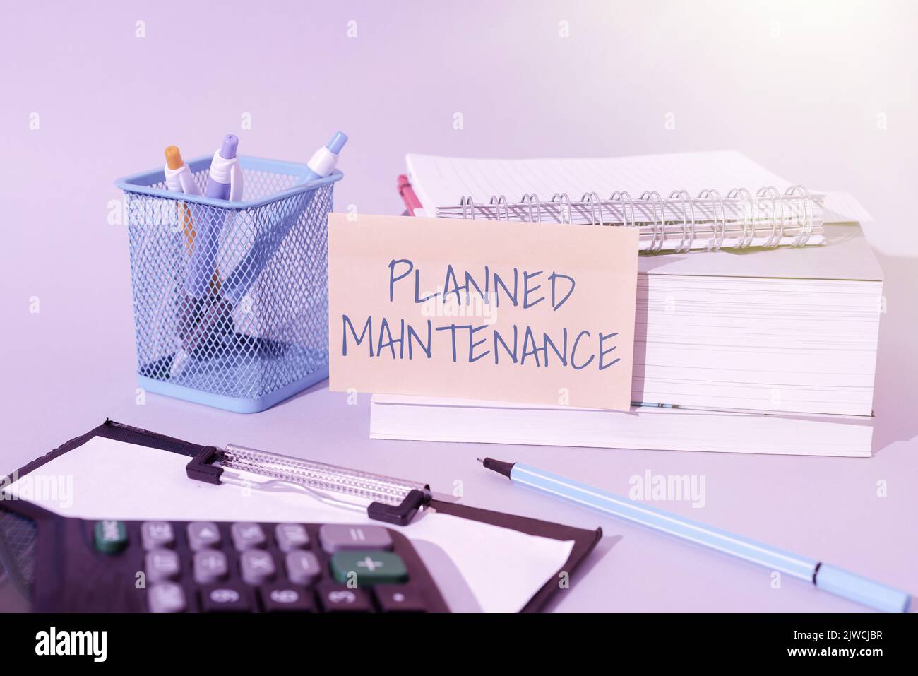 Handschrift Text geplante Wartung. Konzept bedeutet, dass regelmäßige Check-ups durchgeführt werden müssen Stockfoto