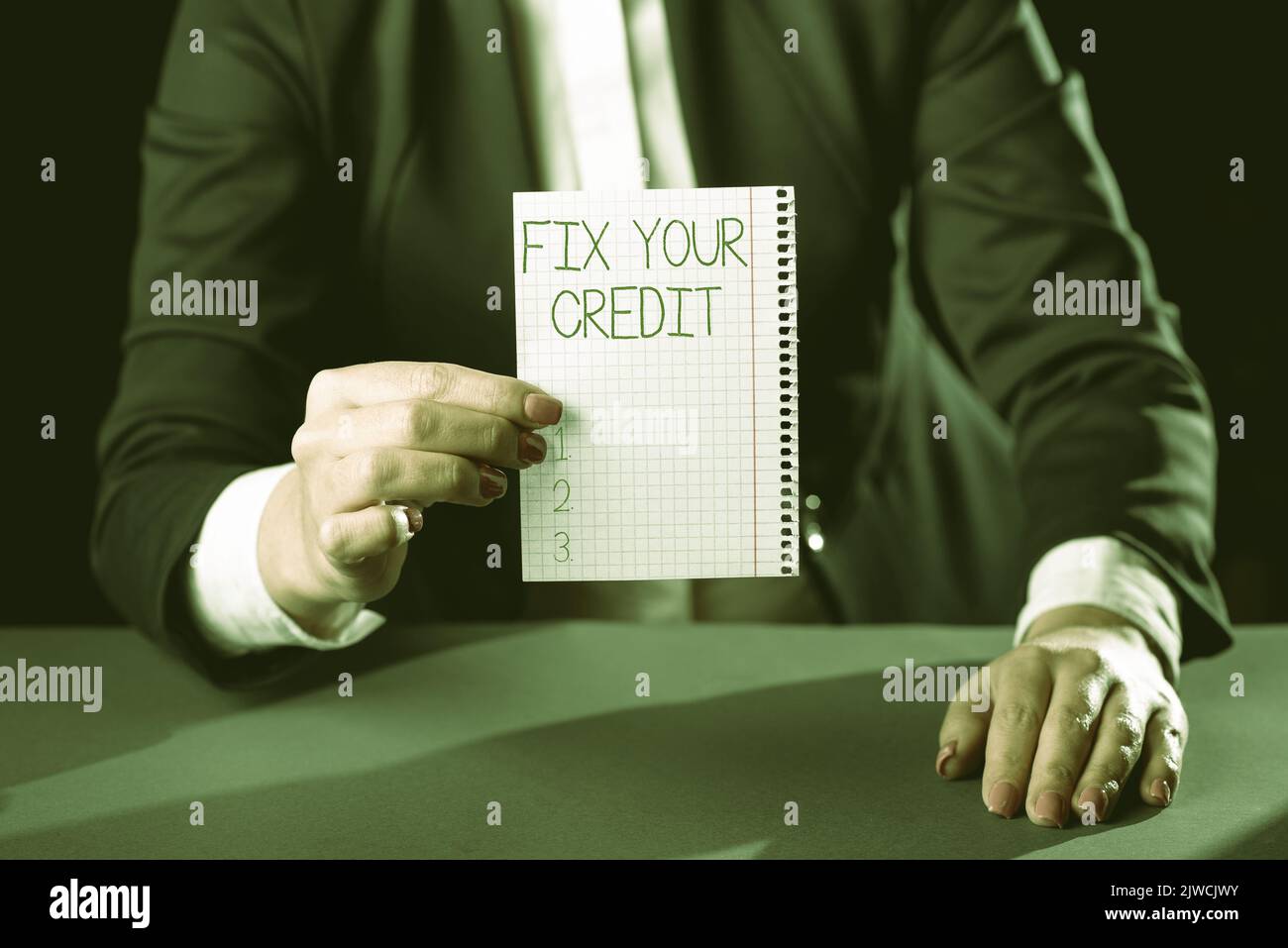 Textschild zeigt Fix your CreditKeep balances low on credit cards and other credit an. Geschäftsidee Halten Sie Guthaben niedrig auf Kreditkarten und anderen Krediten Stockfoto