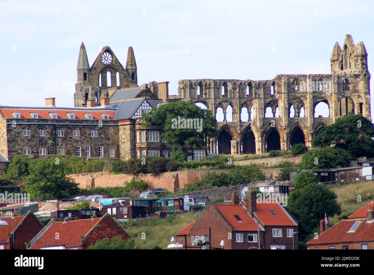 Eine ungewöhnliche Ansicht von Whitby Abbey, North Yorkshire, Großbritannien Stockfoto