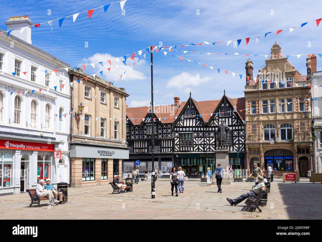 Shrewsbury Stadtzentrum Geschäfte Shrewsbury Square oder The Square Shrewsbury Shropshire England GB Europa Stockfoto