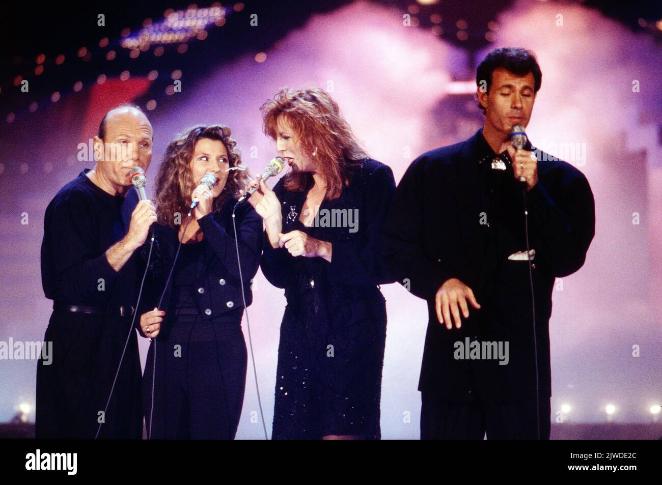 The Manhattan Transfer, amerikanische Jazz und Pop Vokalgruppe, Cheryl Bentyne, Janis Siegel, Alan Paul, Tim Hauser, TV Auftritt, Deutschland, 1988. The Manhattan Transfer, American Jazz and Pop Vocal Group, Cheryl Bentyne, Janis Siegel, Alan Paul, Tim Hauser, TV-Performance, Deutschland, 1988. Stockfoto