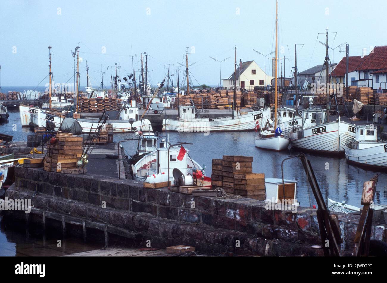 SVANEKE Bornholm Dänemark die Fischtrawlwrs im Hafen Stockfoto