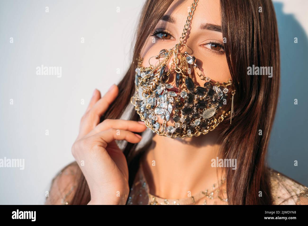 orientalischer Stil Pandemie Mode glamouröser Style Stockfoto