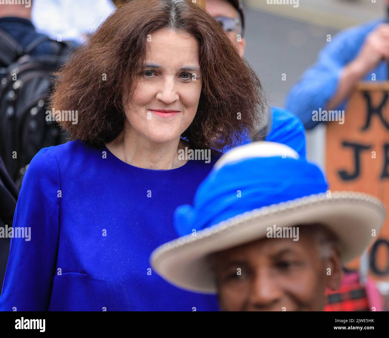 London, Großbritannien. 05. August 2022. Theresa Villiers, MP. Konservative Parteipolitiker kommen im Queen Elizabeth II Conference Center in Westminster an, um bekannt zu geben, wer ab morgen der nächste Parteivorsitzende und damit der neue britische Premierminister sein wird.Quelle: Imageplotter/Alamy Live News Stockfoto