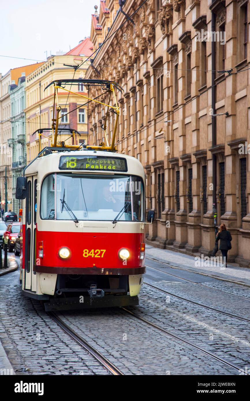 Die Straßenbahnen von Prag, Tschechien Stockfoto