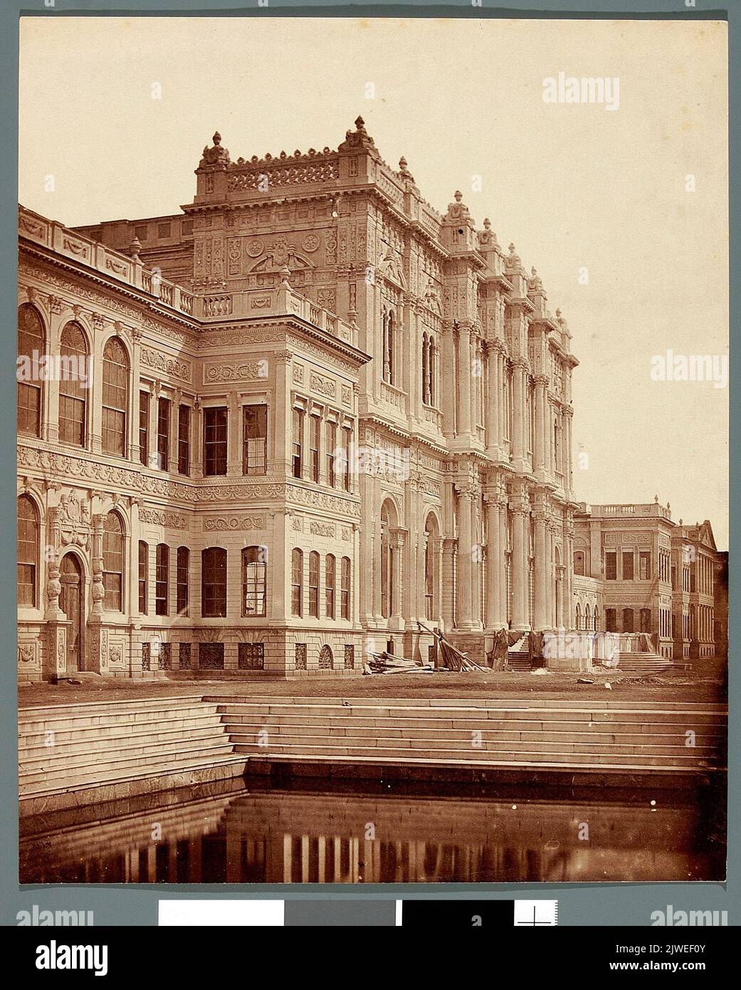Stambuł. Pałac Dolma Bagcze [Dolmabahçe Sarayi]. Robertson, James (1813-1888), Fotograf Stockfoto