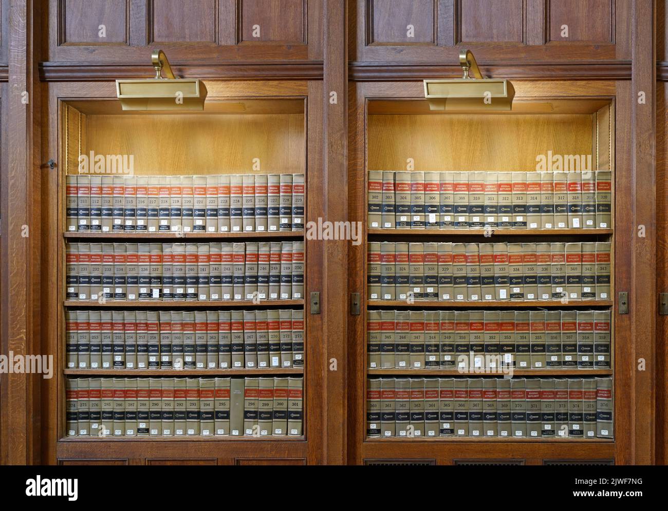 Law Library mit elegant geschnitzter Holzvertäfelung, University of Michigan Stockfoto