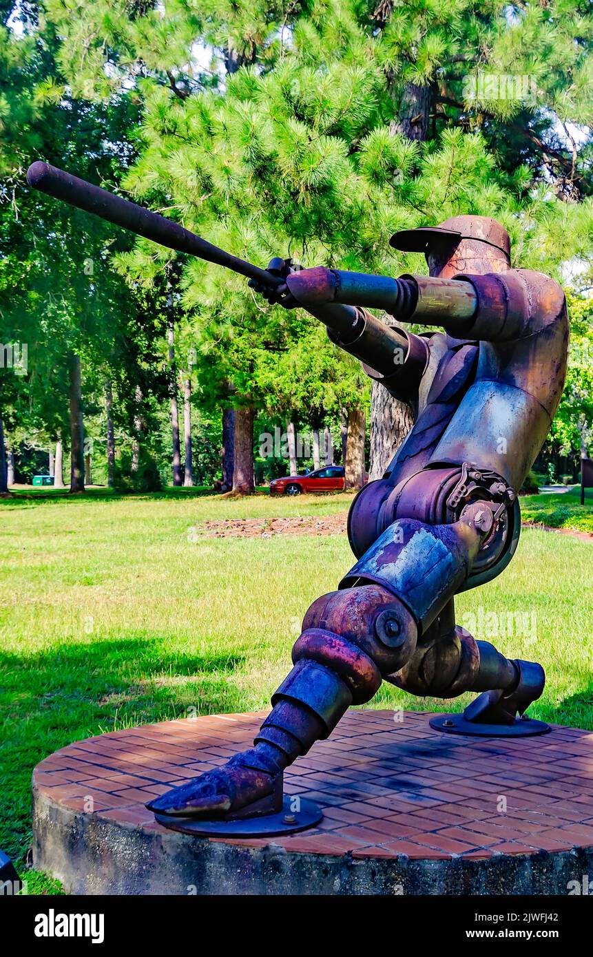 „Herr Baseballspiele“, eine Skulptur des Künstlers Bruce Larsen, ist in der United States Sports Academy und im American Sport Art Museum in Daphne, Alabama, zu sehen. Stockfoto