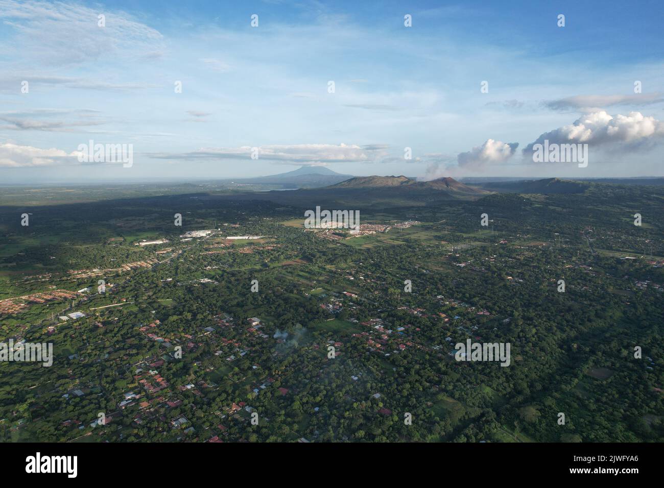 Grünes Tal in Nicaragua mittelamerika Luftdrohnenansicht Stockfoto Grünes Tal in Nicaragua mittelamerika Luftdrohnenansicht Stockfoto