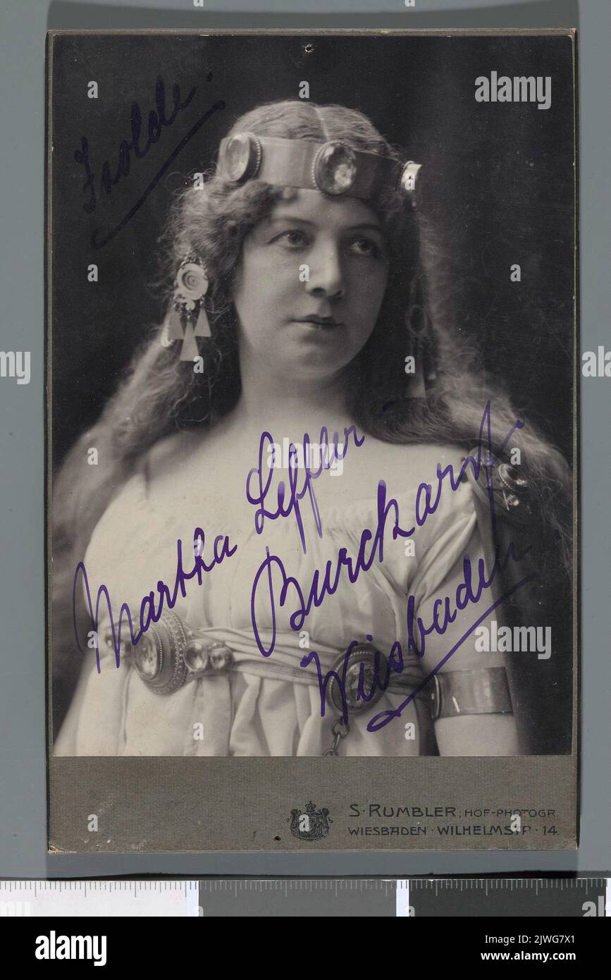 Porträt der deutschen Sängerin Martha Leffler-Burckhardt (1865-1954) als Isolde. Rumbler, S. (fl. Ca 1905), Fotograf Stockfoto