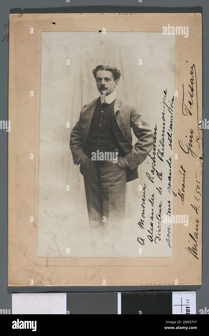 Porträt von Gina Tessari, italienische Sängerin (Blick von den Knien nach oben) - Foto mit Widmung an Aleksander Rajchman, Mailand, 4.. Januar 1905. Unbekannt, Fotograf Stockfoto