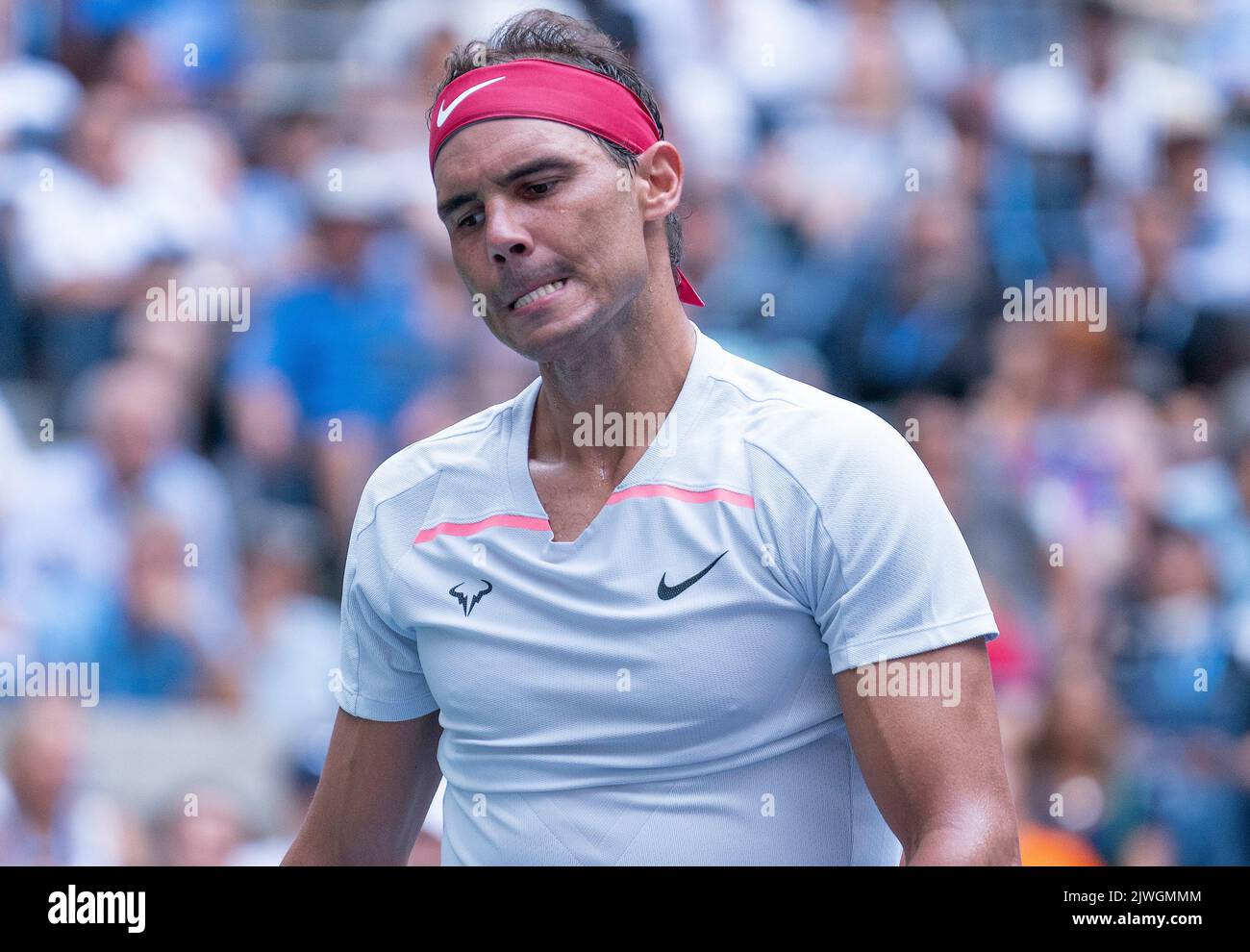 New York, USA. 5. September 2022; New York, NY, USA; Rafael Nadal (ESP) in seinem Spiel gegen Frances Tiafoe (USA) am achten Tag der US Open 2022. Foto von Susan Mullane/Alamy News Live Stockfoto