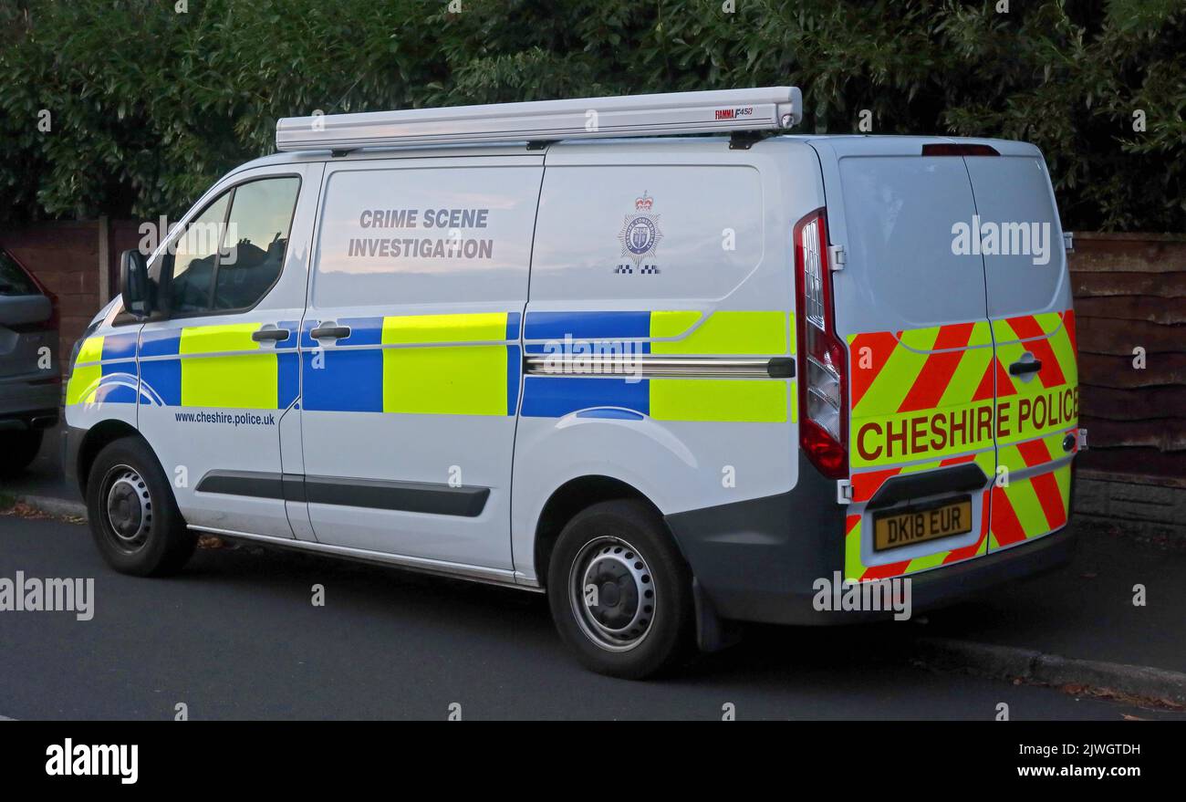 CSI Crime Scene Investigation Polizeifahrzeug von Keshire, in Grappenhall, Warrington, Keshire, England, Großbritannien, WA4 2pl - Kriminaluntersuchung Stockfoto