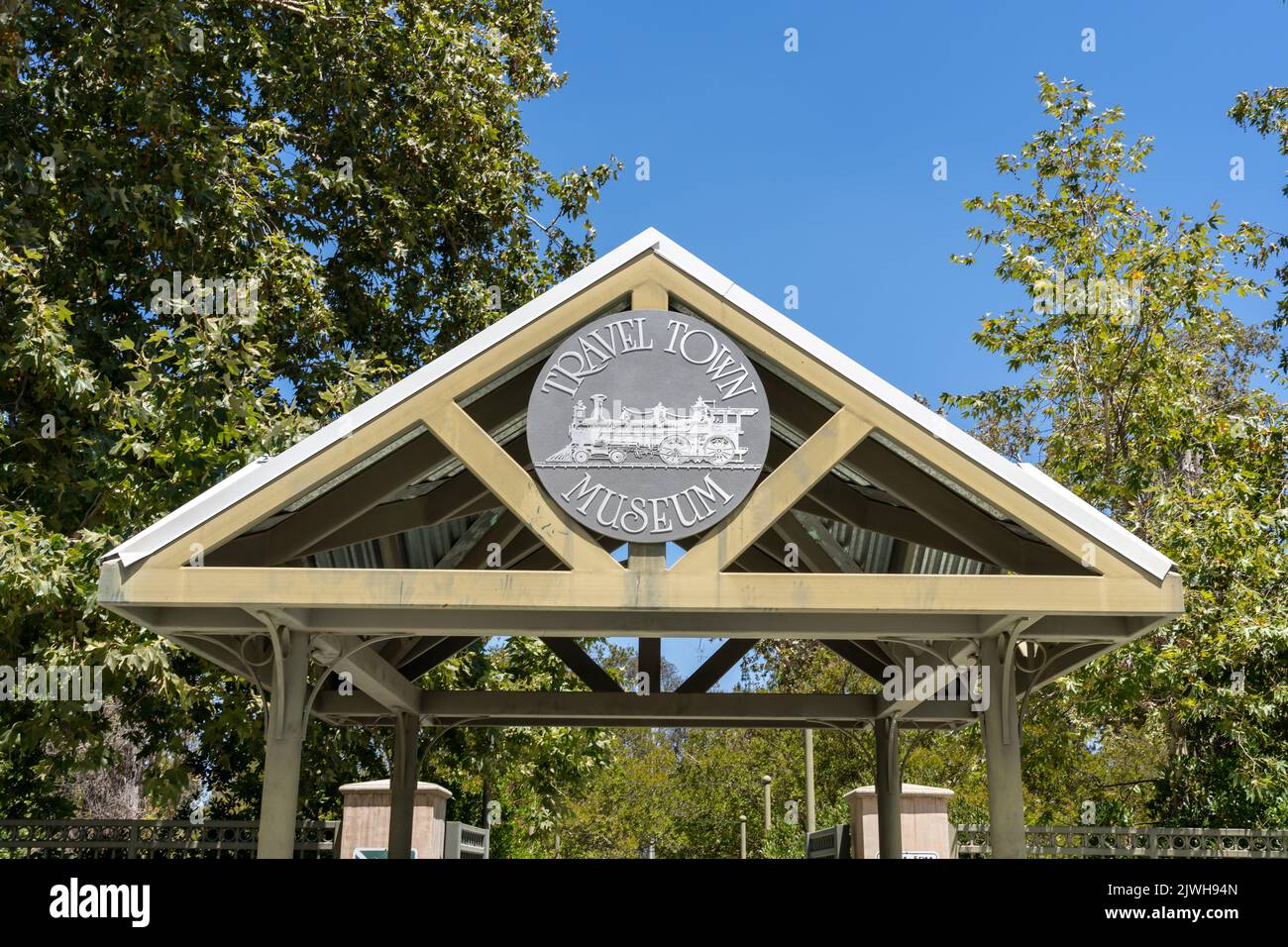 Los Angeles, Kalifornien, USA - 6. Juli 2022: Der Eingang zum Travel Town Museum in Los Angeles, Kalifornien, USA. Stockfoto