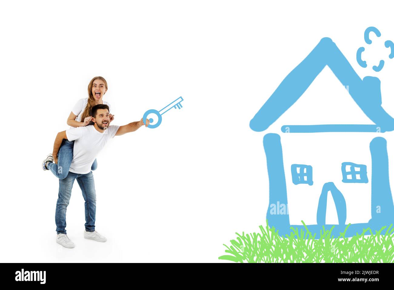 Freund geben Huckepack Freundin auf weißem Hintergrund Stockfoto