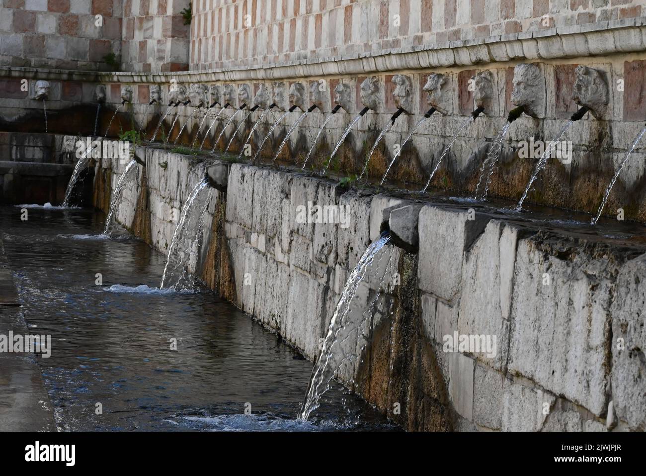 99 Cannellebrunnen in L'Aquila, Italien Stockfoto