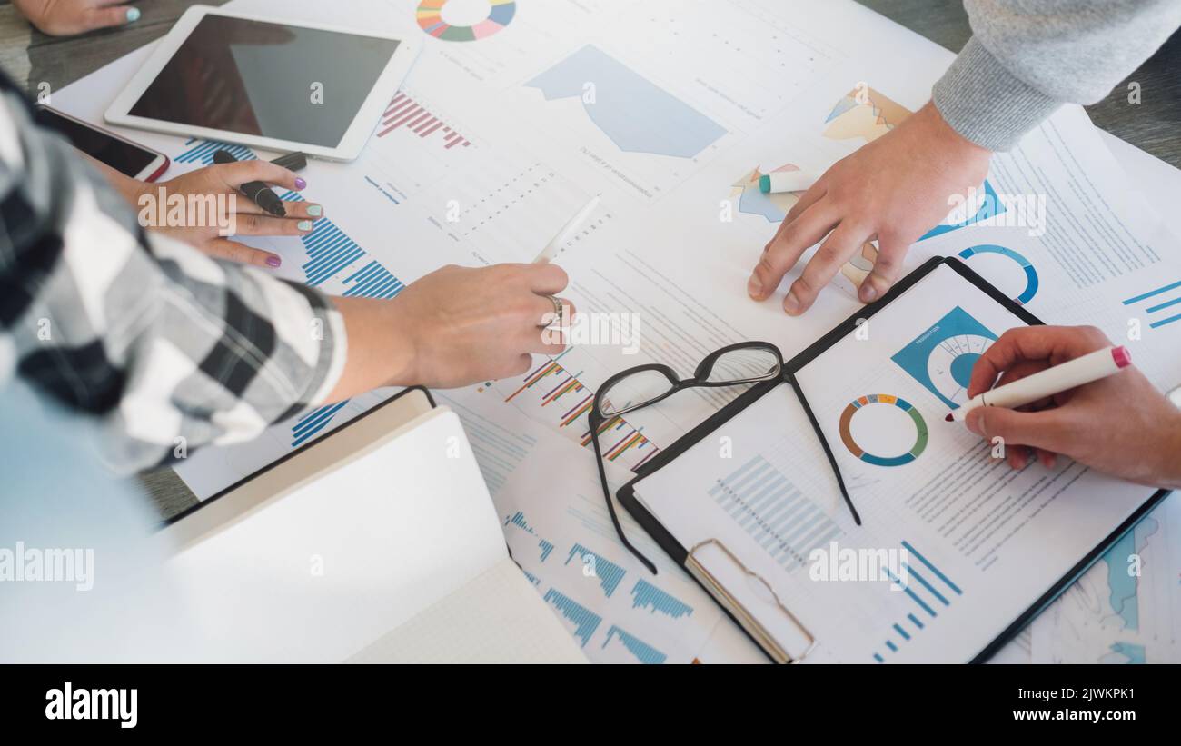 Finanzdiagramme für das Startup-Business-Management Stockfoto