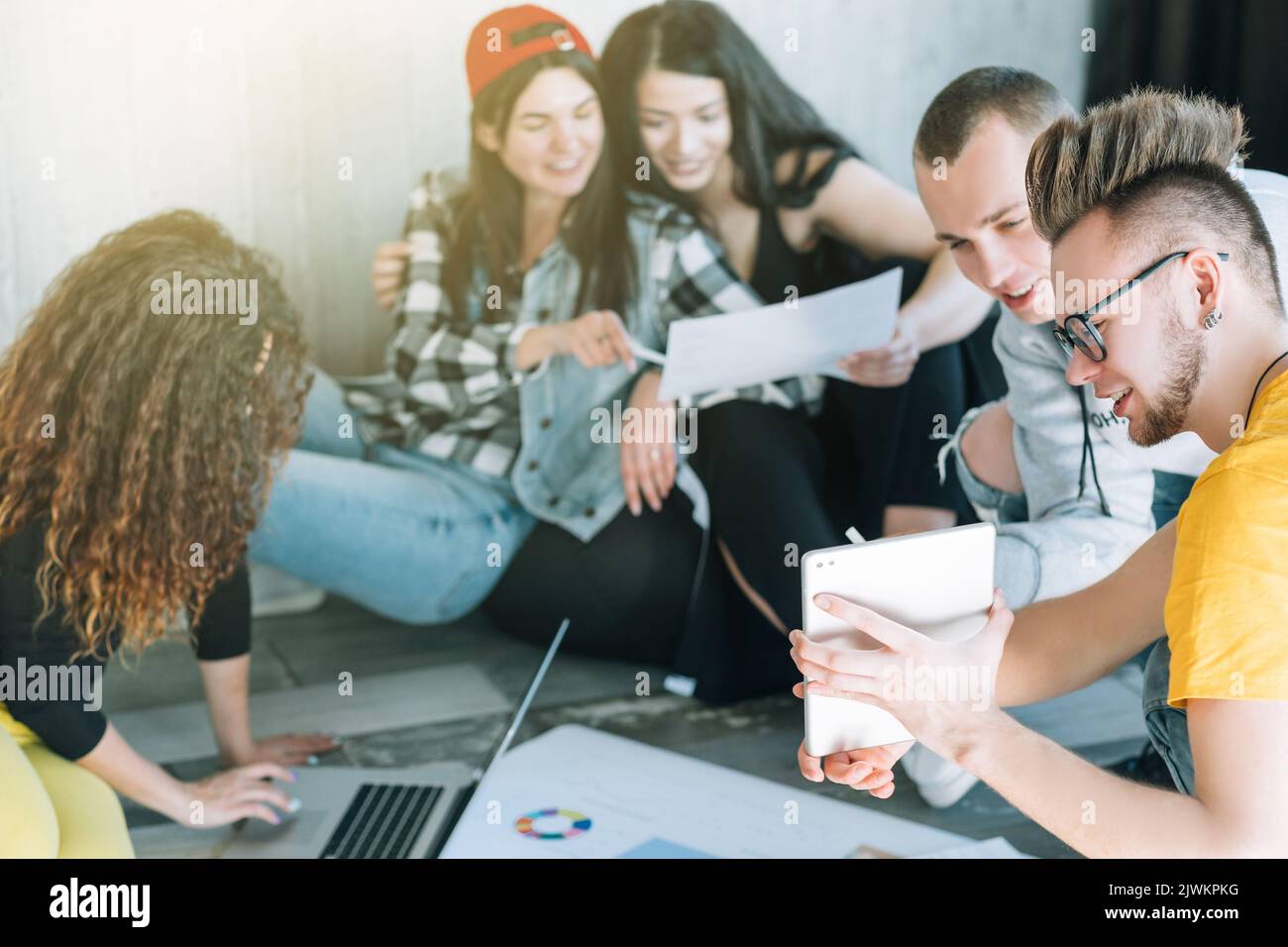 Kreativteam für den geschäftsbetrieb der millennials Stockfoto