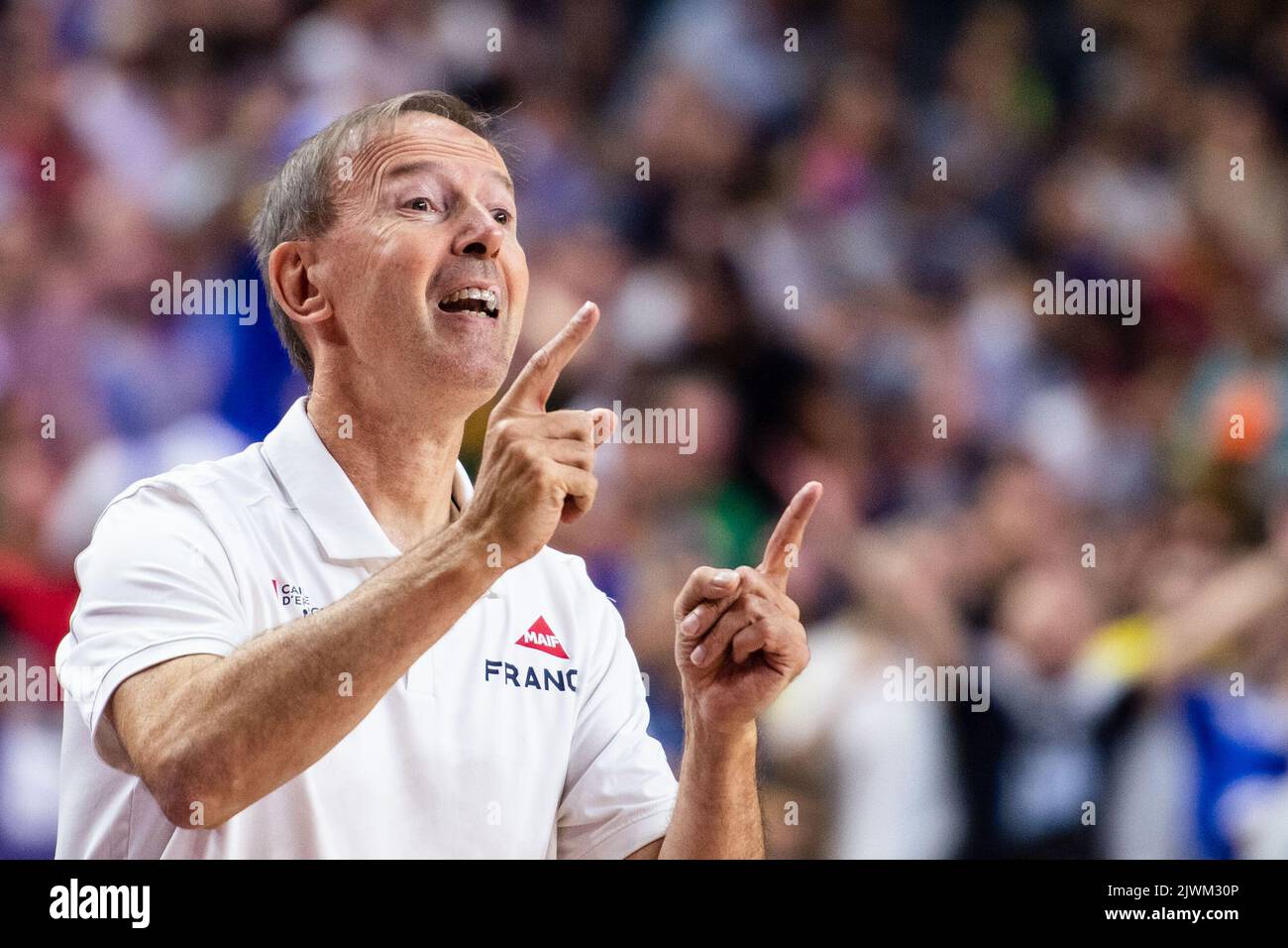 Köln, Deutschland. 06. September 2022. Basketball: Europameisterschaft, Bosnien-Herzegowina - Frankreich, Vorrunde, Gruppe B, Matchday 4, Lanxess Arena. Frankreichs Trainer Vincent Collet zeigt sich an der Seitenlinie. Quelle: Marius Becker/dpa/Alamy Live News Stockfoto