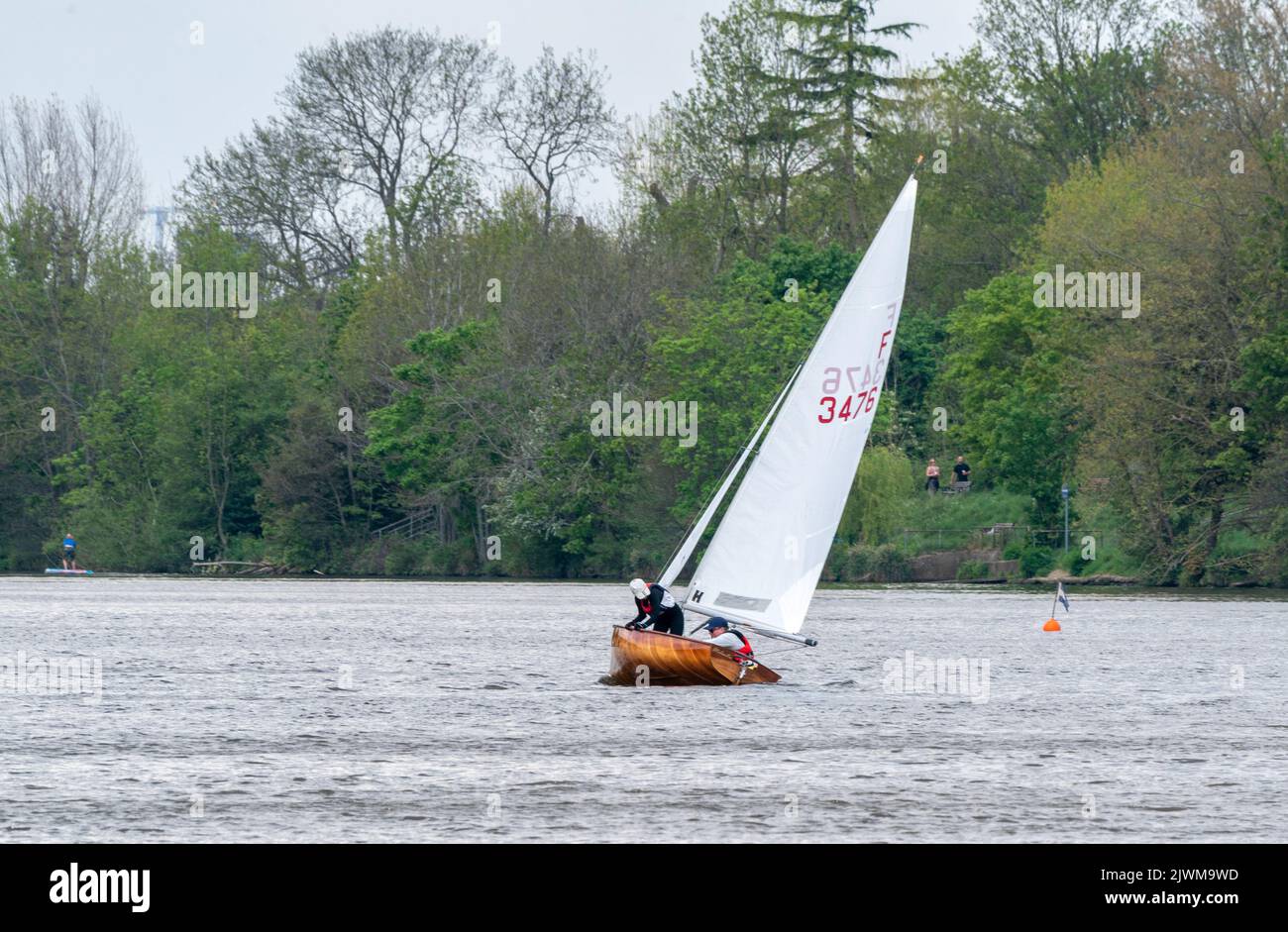 Segelboote auf der Themse Stockfoto