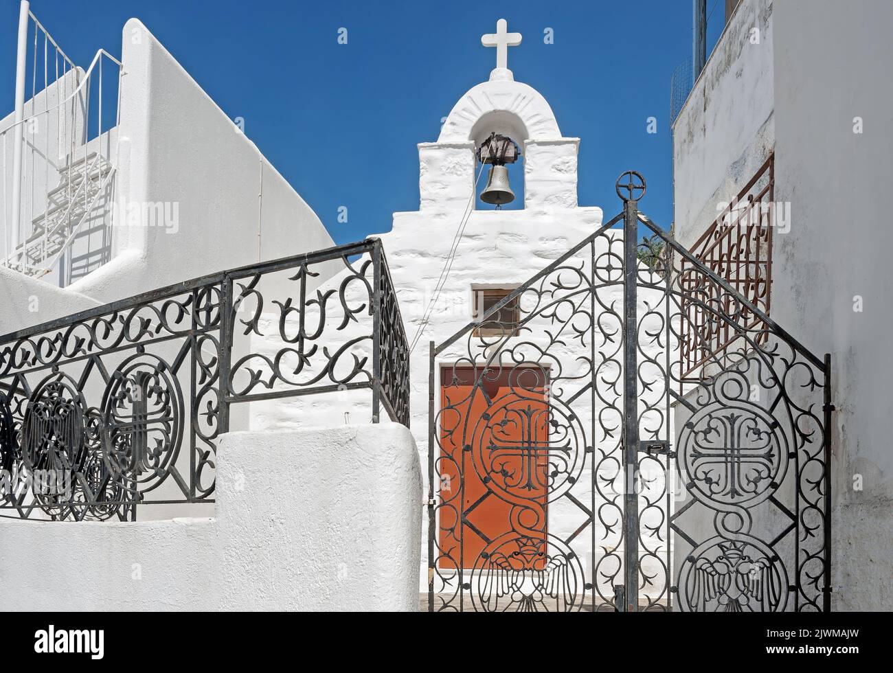 Traditionelle Kirche in Lefkes Dorf, Paros, Griechenland Stockfoto