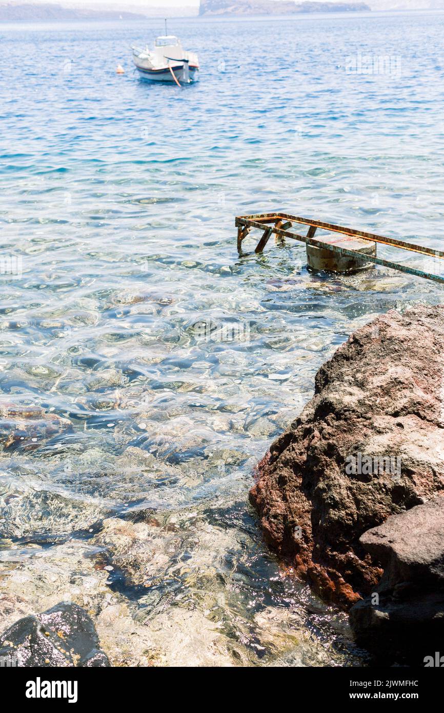 Bootsanlegestelle neben Santorini, Griechenland Stockfoto