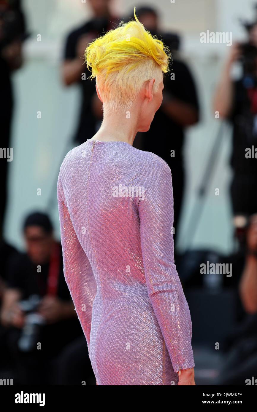 Italien, Lido di Venezia, 06. September 2022 2022 : Tilda Swinton nimmt am 06. September 79. in Venedig, Italien, am roten Teppich der „Ewigen Tochter“ Teil. Foto © Ottavia Da Re/Sintesi/Alamy Live News Stockfoto