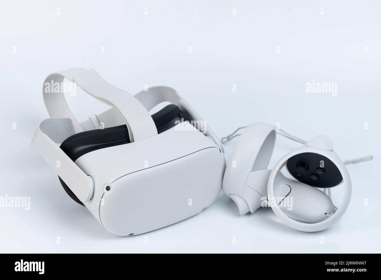 New york, USA - 3. september 2022: Meta oculus goggle Controller Set isoliert auf weißem Studiohintergrund Stockfoto