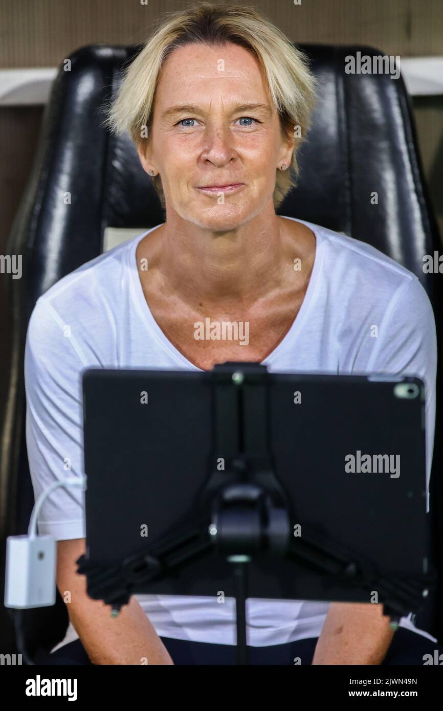 Plowdiw, Bulgarien. 06. September 2022. Fußball, Frauen: Europa-Qualifikationsspieler, Bulgarien - Deutschland, Gruppenphase, Gruppe H, Spieltag 10. Deutsche Trainerin Martina Voss-Tecklenburg. Quelle: Borislav Troshev/dpa/Alamy Live News Stockfoto