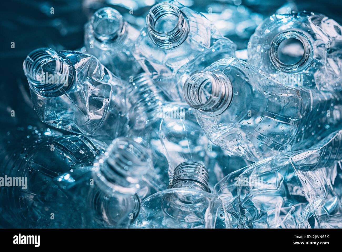 ozeanverschmutzung Plastik Wiederverwendung nassen sauberen Flaschen Stockfoto