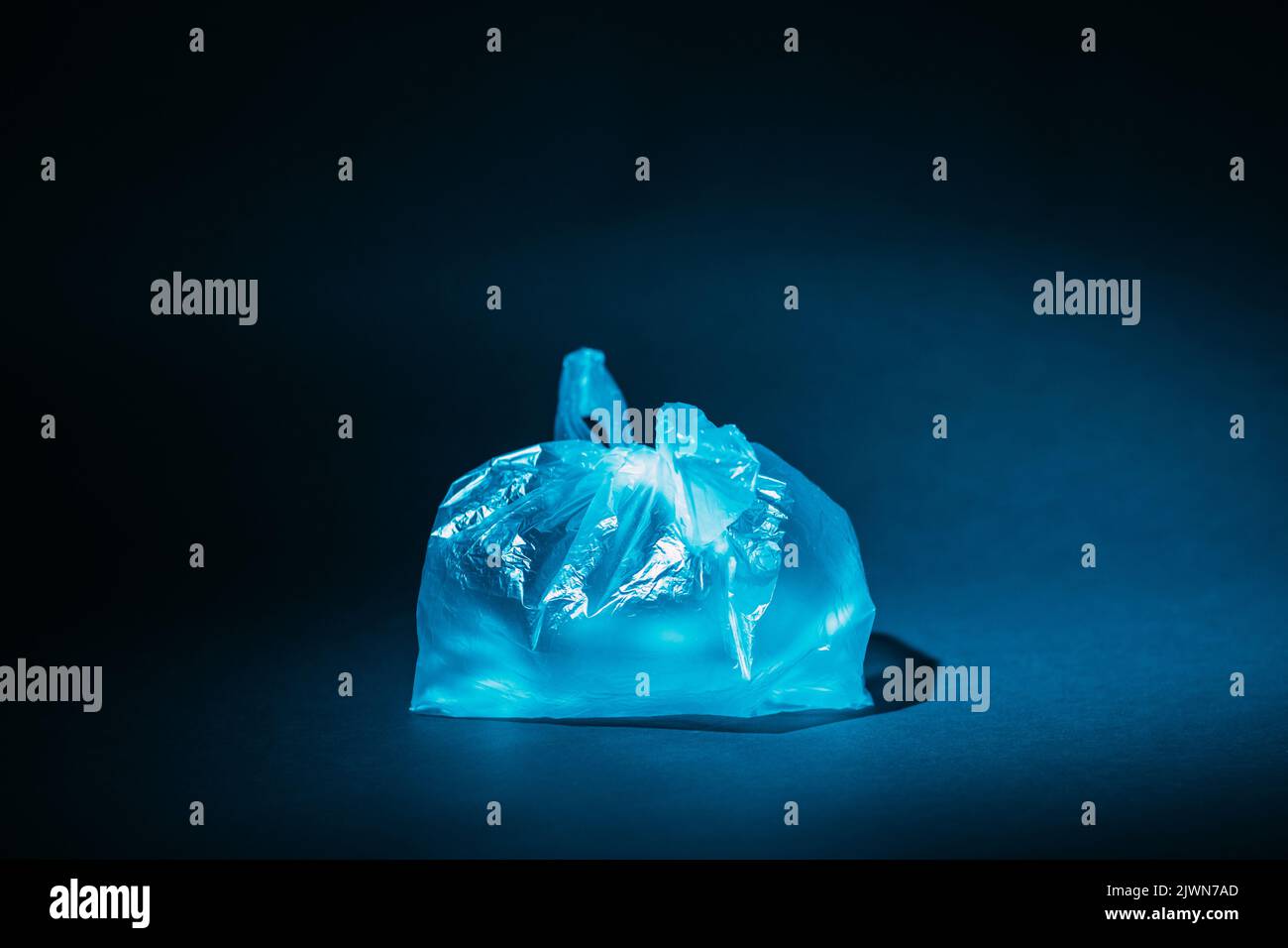 Plastikverschmutzung Ökologie Problem Zellophan Tasche Stockfoto