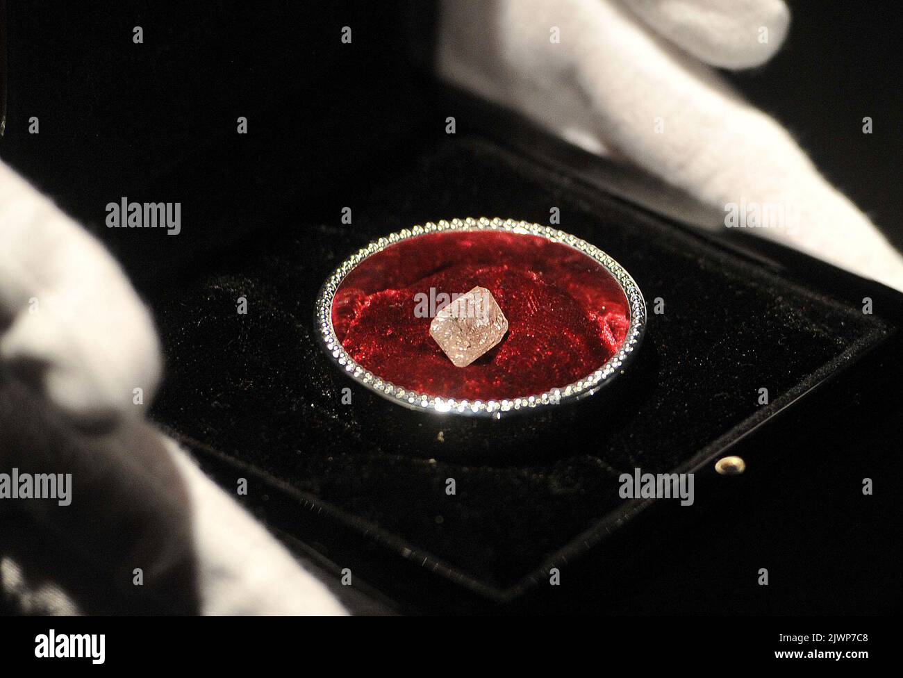 Der Argle Pink Jubilee Diamond wird am Donnerstag, den 12. Juli 2012