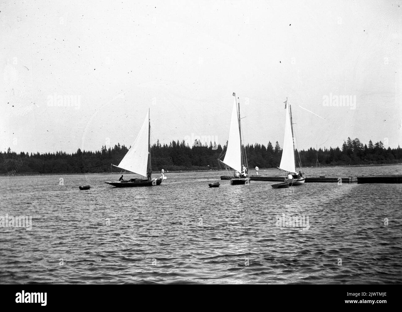 Finnische Rennsegler auf der Gävle segeln. Im Sommer 1901 Finska kappseglare vid Gävleseglingarna. Sommaren 1901 Stockfoto