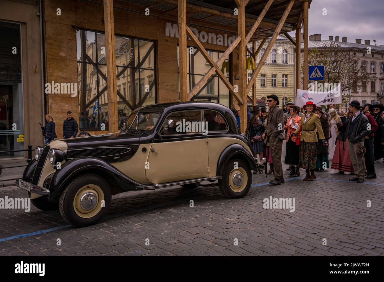 Retro Auto Stadt Tag Parade Lviv, Ukraine Stockfoto