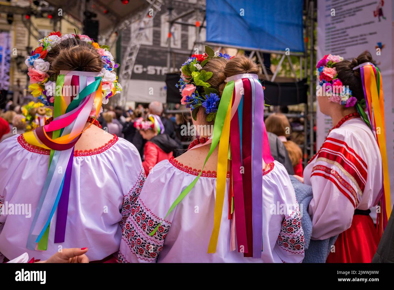 Volkstänzer bei einem Festival in Lemberg, Ukraine Stockfoto