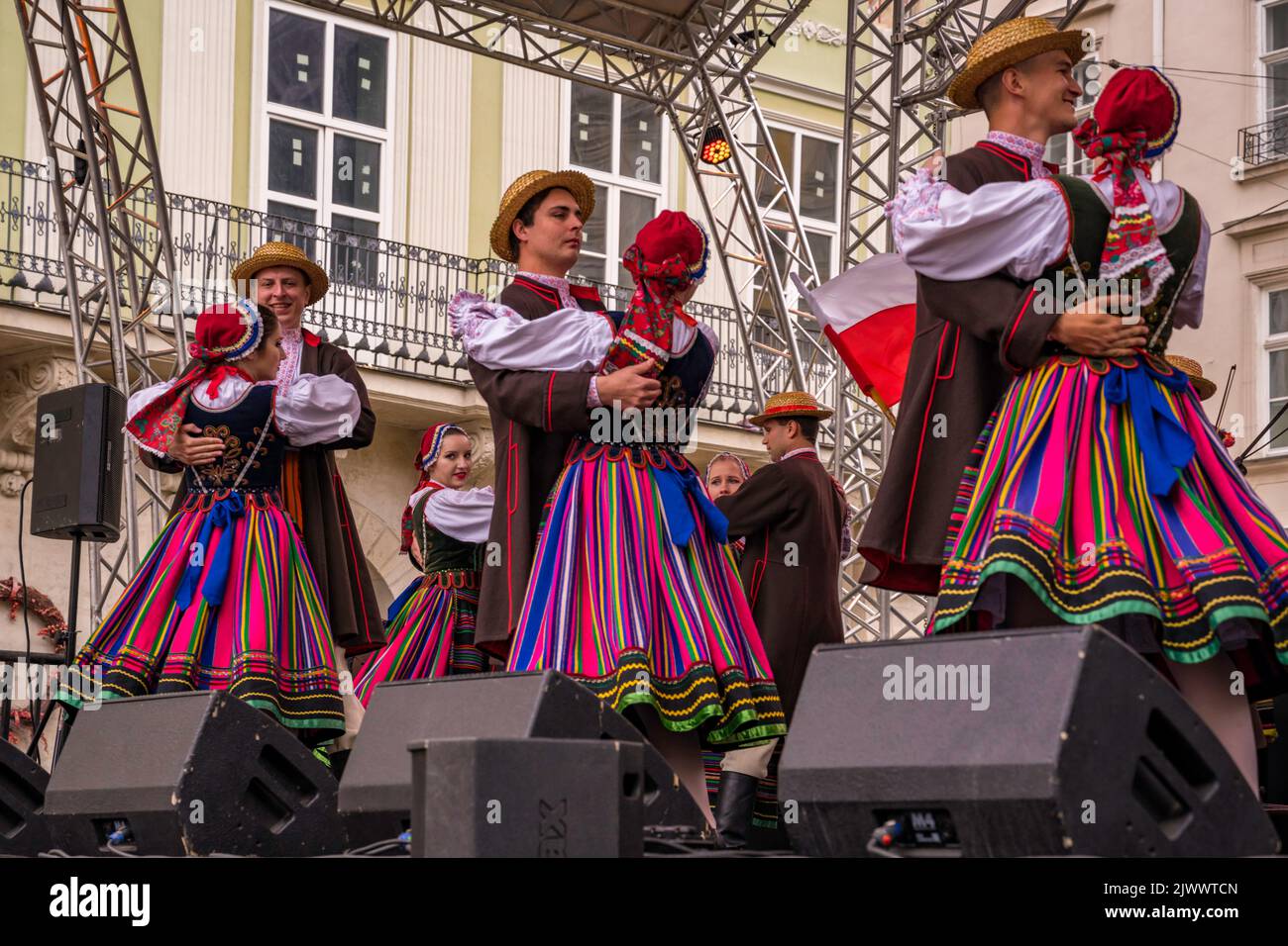 Volkstänzer beim Volksfest in Lemberg, Ukraine. Stockfoto