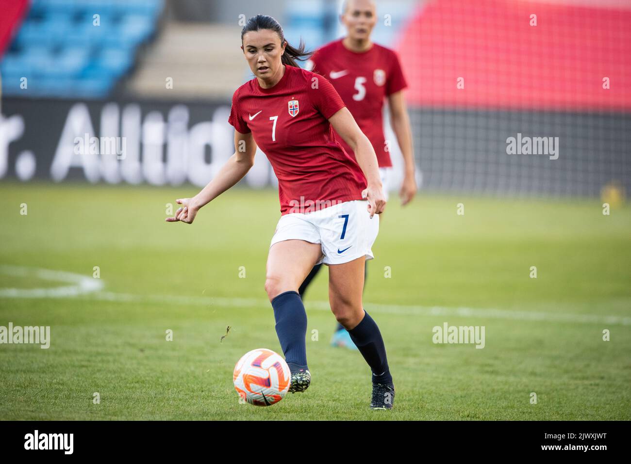 Oslo, Norwegen. 06. September 2022. Ingrid Syrstad Engen (7) aus Norwegen bei der WM-Qualifikation der Frauen zwischen Norwegen und Albanien im Ullevaal Stadion in Oslo. (Foto: Gonzales Photo/Alamy Live News Stockfoto