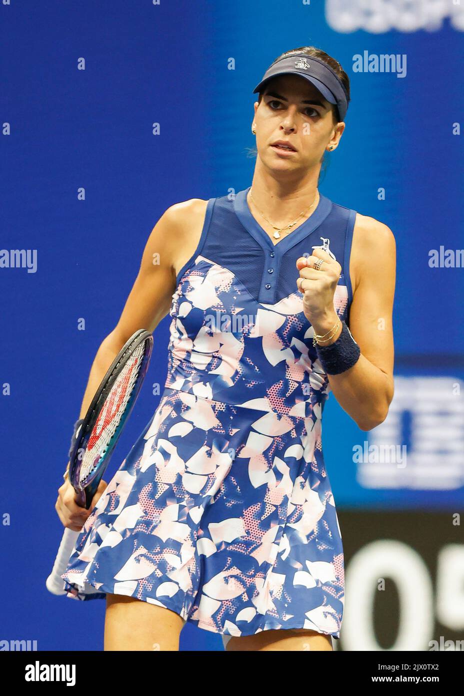 New York, USA, 6., September 2022. Der australische Tennisspieler Ajla Tomljanovic feiert am Dienstag, dem 06. September 2022, während des US Open Turniers im Billie Jean King National Tennis Center. © Jürgen Hasenkopf / Alamy Live News Stockfoto