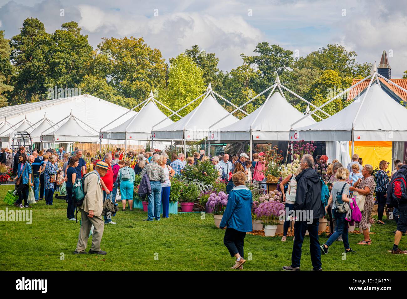 Stände beim jährlichen Wisley Taste of Autumn Festival im September im RHS Wisley, Surrey, Südostengland Stockfoto