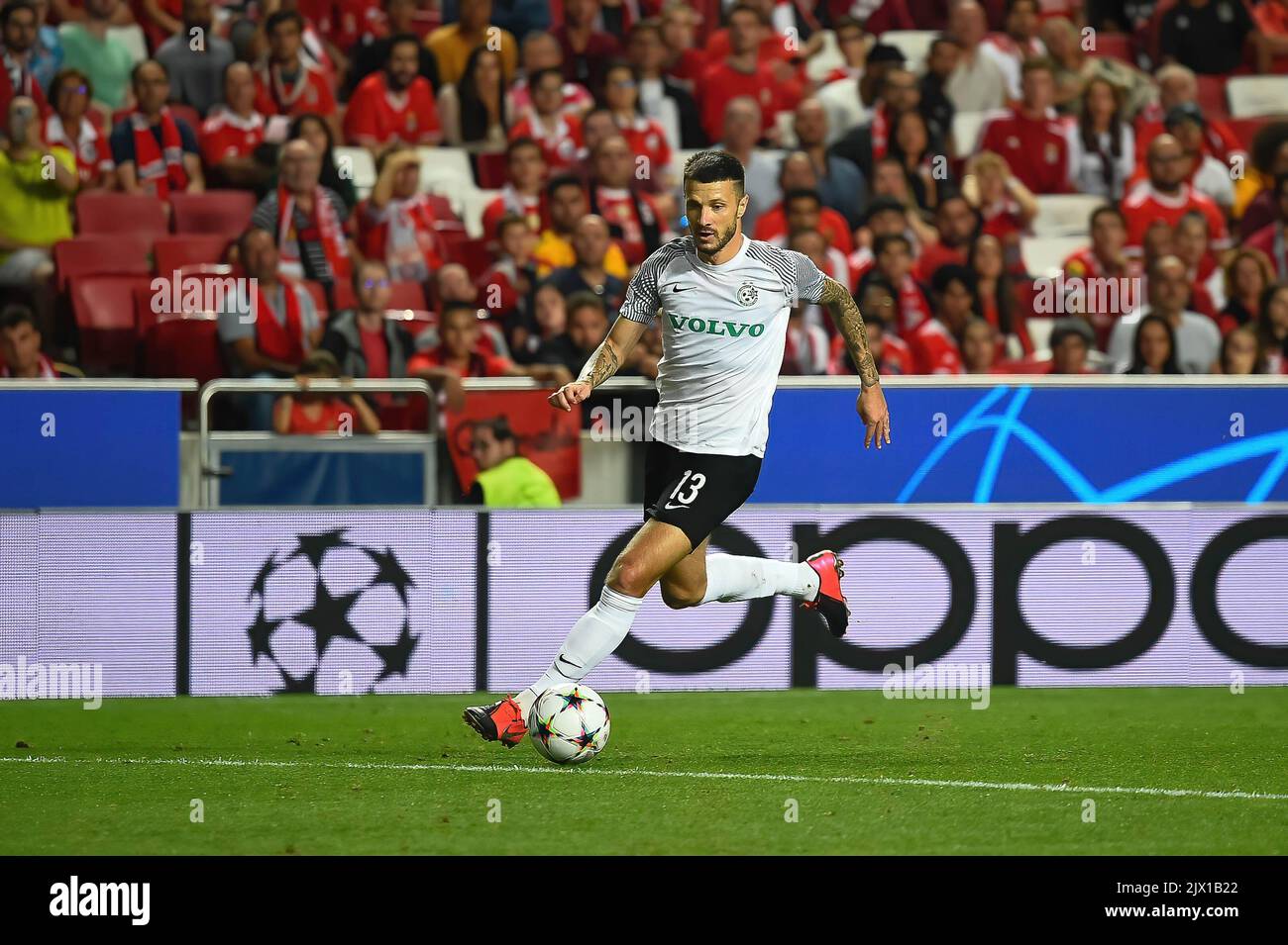 Lissabon, Portugal. 06. September 2022. Nikita Rukavytsya von Maccabi Haifa im Einsatz beim UEFA Champions League-Fußballspiel der Gruppe H zwischen SL Benfica und Maccabi Haifa FC im Estadio da Luz. Endergebnis: SL Benfica 2:0 Maccabi Haifa. Kredit: SOPA Images Limited/Alamy Live Nachrichten Stockfoto