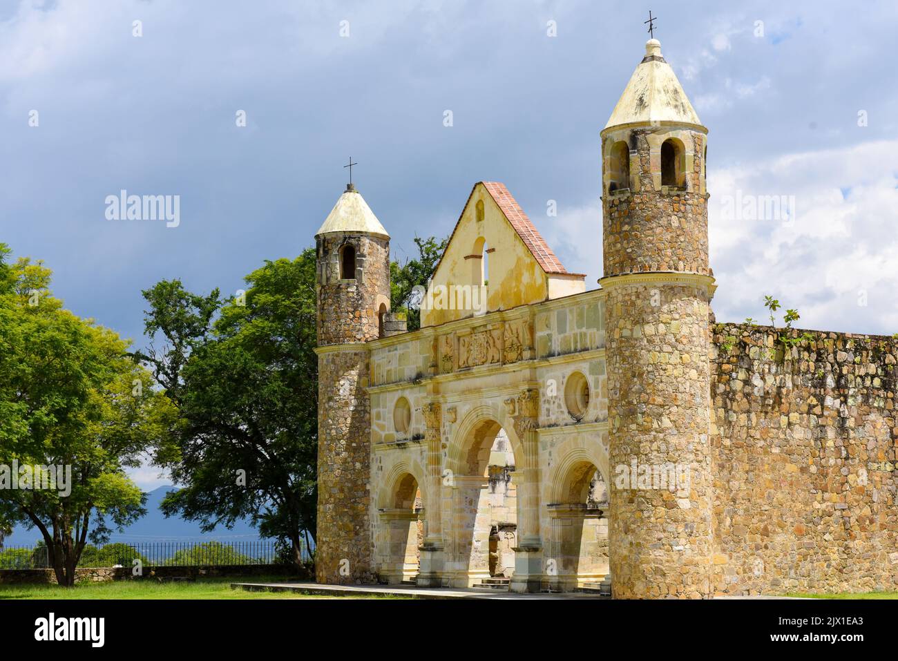Das berühmte ehemalige Kloster von Santiago Apóstol, Cuilapan de Guerrero, Bundesstaat Oaxaca, Mexiko Stockfoto