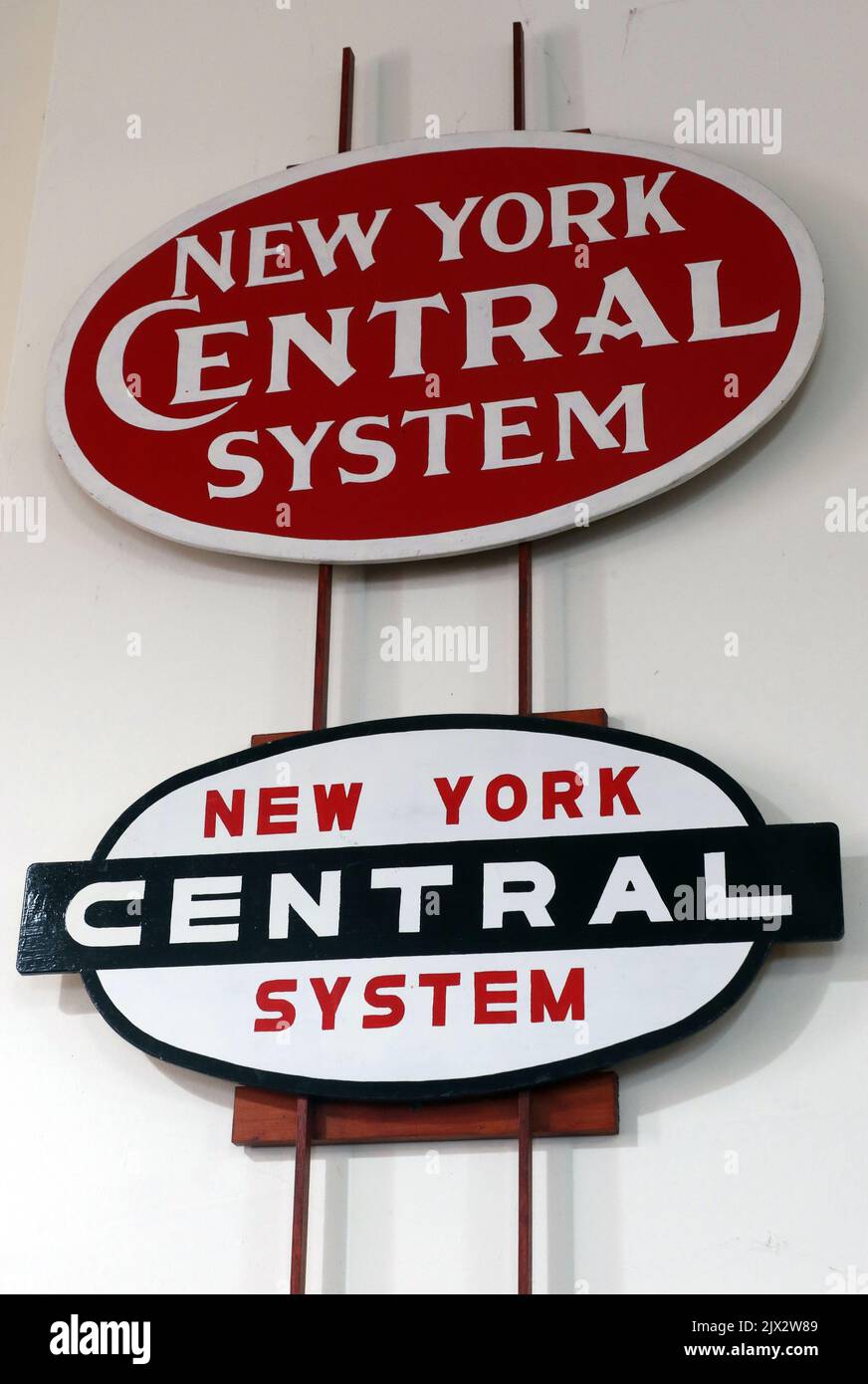 US Railway System Schilder, New York Central System, über Modelleisenbahn Layout, Crewe Heritage Centre, Cheshire, England, UK, CW1 Stockfoto