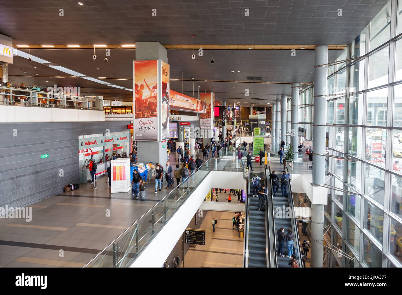 Bogota, Kolumbien - 20. April 2022: Terminal des Flughafens Bogota (MOOR) in Kolumbien. Stockfoto