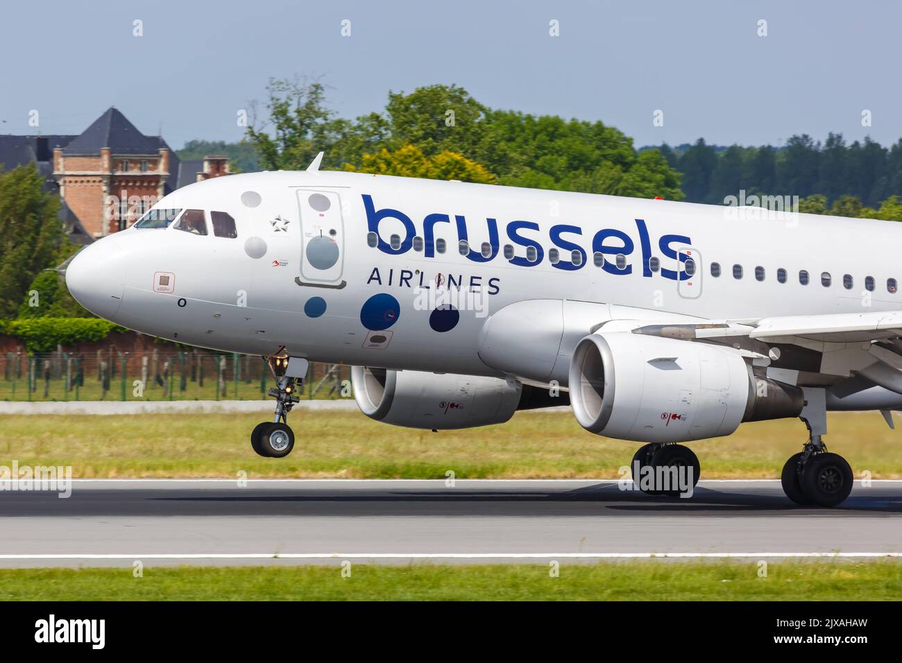 Brüssel, Belgien - 21. Mai 2022: Airbus A319 von Brussels Airlines auf dem Brüsseler Flughafen (BRU) in Belgien. Stockfoto