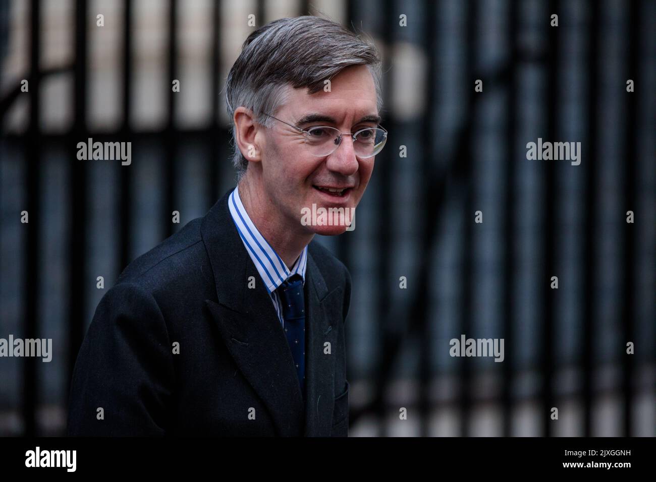 Downing Street, London, Großbritannien. 7. September 2022. Minister nehmen an der ersten Kabinettssitzung in der Downing Street 10 Teil, seit sie gestern Abend von Premierminister Liz Truss ernannt wurden. Jacob Rees-Mogg, MP, Minister für Wirtschaft, Energie und Industriestrategie. Kredit: amanda Rose/Alamy Live Nachrichten Stockfoto