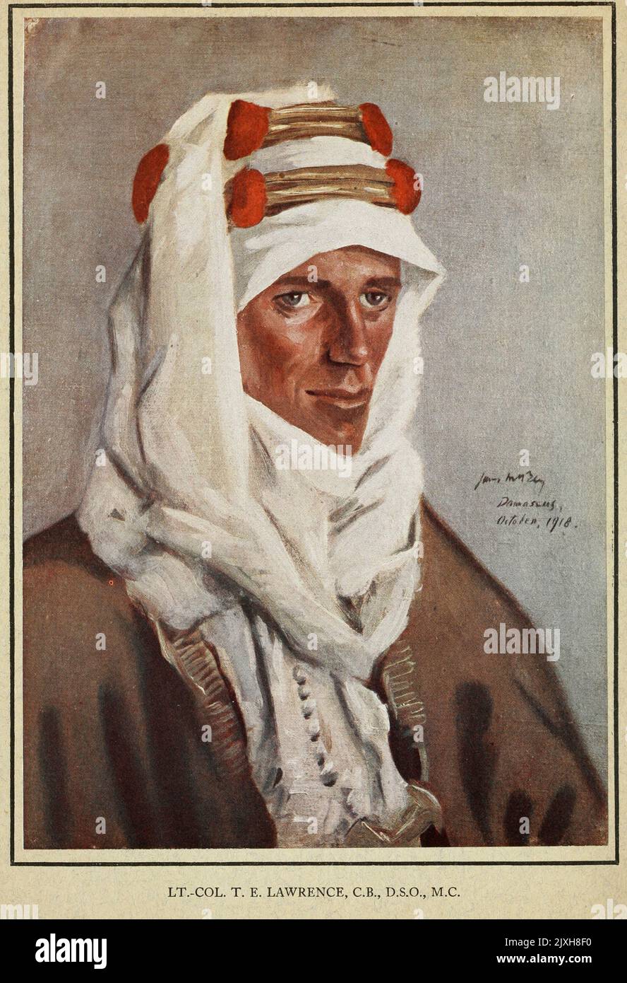 Oberst Thomas Edward Lawrence CB DSO (16. August 1888 – 19. Mai 1935) war ein britischer Archäologe, Armeeoffizier, Diplomat und Schriftsteller, der während des Ersten Weltkriegs für seine Rolle im Arabischen Aufstand (1916–1918) und der Sinai- und Palästina-Kampagne (1915–1918) gegen das Osmanische Reich bekannt wurde. Die Breite und Vielfalt seiner Aktivitäten und Assoziationen und seine Fähigkeit, sie anschaulich schriftlich zu beschreiben, brachten ihm internationalen Ruhm als Lawrence von Arabien ein, ein Titel, der für den Film von 1962 verwendet wurde, der auf seinen Kriegsaktivitäten basiert. Aus dem Buch „NILE TO ALEPPO“ VON HECTOR DINING CAPTAIN. AUSTRALI Stockfoto